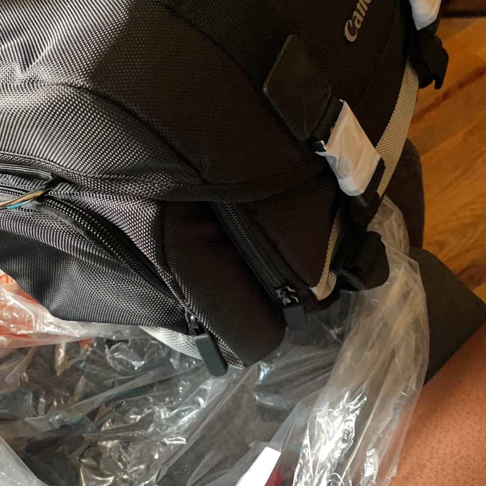Brand new Canon Digital Gadget Bag!! - Picture 2 of 6